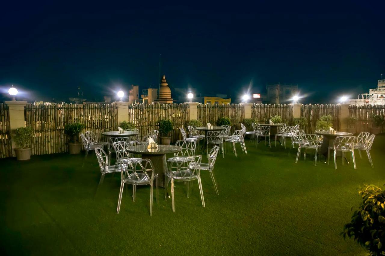 Hotel Ganges Grand Váránasí Exteriér fotografie