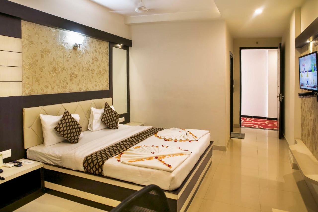 Hotel Ganges Grand Váránasí Exteriér fotografie