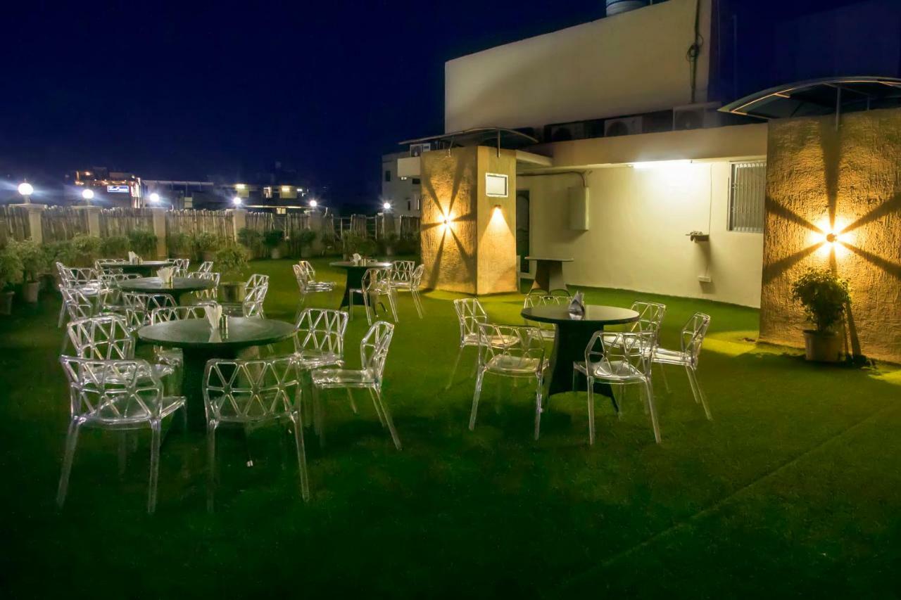Hotel Ganges Grand Váránasí Exteriér fotografie