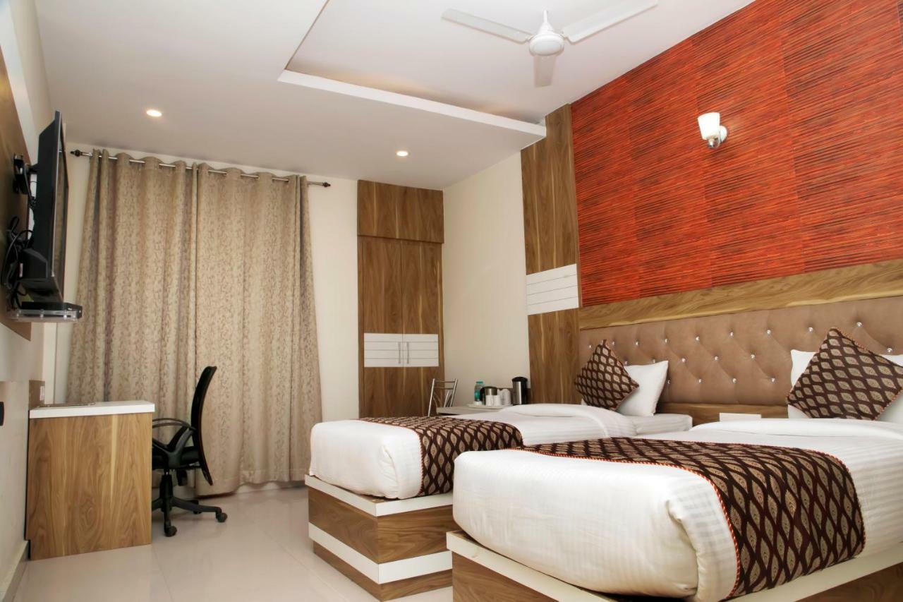 Hotel Ganges Grand Váránasí Exteriér fotografie